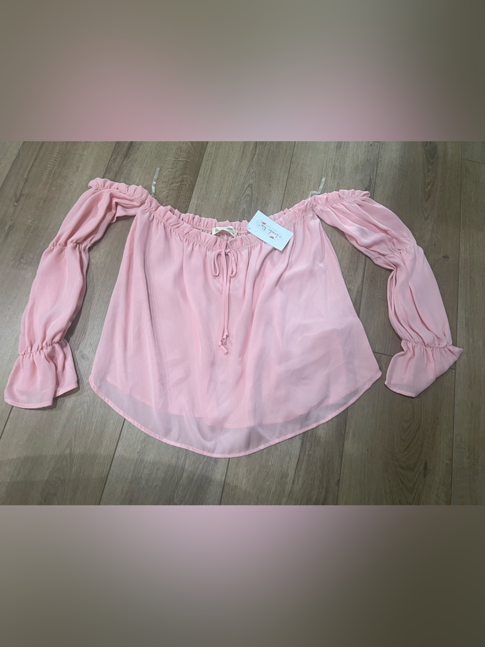 Peach Love California NWT Light Pink Off-Shoulder Top Medium
